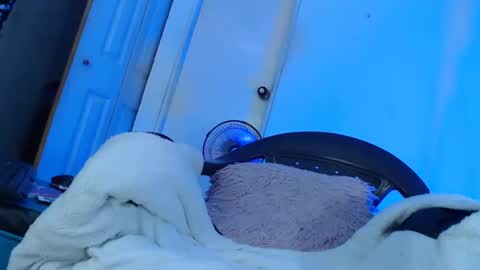 candy_cumyy1 online show from January 30, 2025, 11:22 am