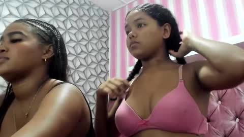 Snapshot of candy_ebony18_ chatting on November 1, 2025, 4:53 pm candy_ebony18_ online show from November 1, 2025, 4:53 pm