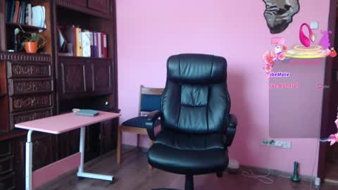 candy_hellenx online show from June 13, 2026, 6:44 am