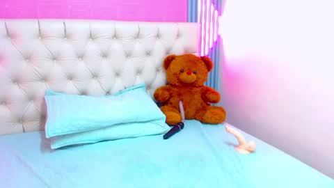 sofia perez online show from December 10, 2024, 6:49 pm