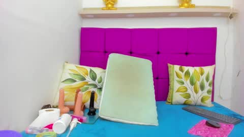 candy_hotsexxxx online show from December 31, 2024, 5:44 am