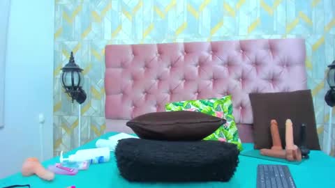 candy_hotsexxxx online show from February 10, 2025, 4:52 am