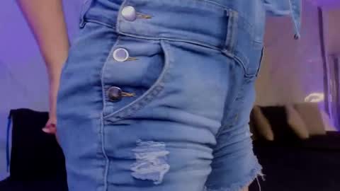 Snapshot of candy_plus chatting on February 8, 2026, 7:28 pm Candy plus online show from February 8, 2026, 7:28 pm