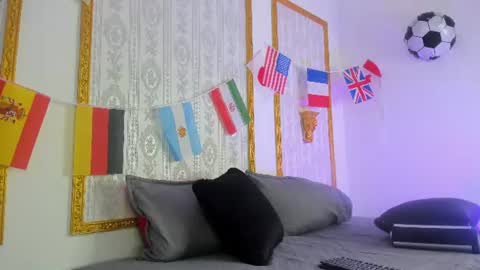 Snapshot of candy_plus chatting on July 10, 2026, 6:54 pm Candy plus online show from July 10, 2026, 6:54 pm