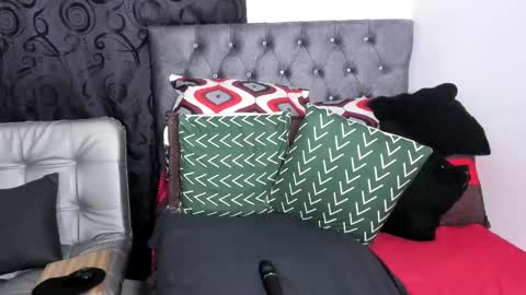YECENIA - online show from January 3, 2025, 5:39 am