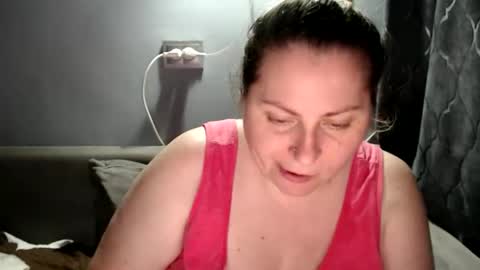 Laura online show from October 3, 2025, 7:22 pm