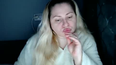 Snapshot of candycream74 chatting on October 10, 2025, 8:57 am Laura online show from October 10, 2025, 8:57 am