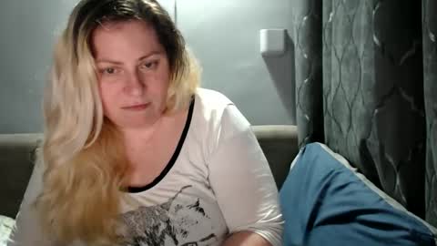 Snapshot of candycream74 chatting on November 4, 2025, 7:57 pm Laura online show from November 4, 2025, 7:57 pm