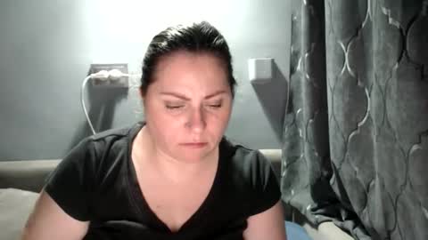 Snapshot of candycream74 chatting on November 17, 2025, 8:25 pm Laura online show from November 17, 2025, 8:25 pm