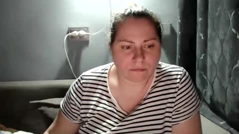 Snapshot of candycream74 chatting on November 27, 2025, 7:16 pm Laura online show from November 27, 2025, 7:16 pm