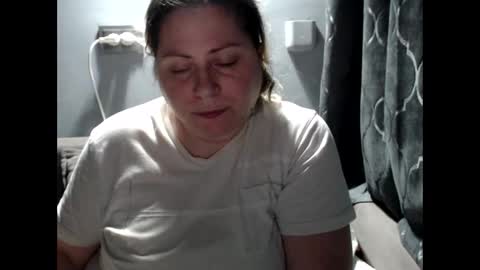 Snapshot of candycream74 chatting on December 1, 2025, 12:04 am Laura online show from December 1, 2025, 12:04 am