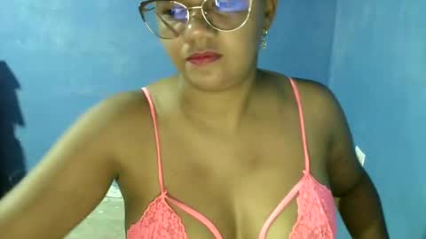 candyflowerlub online show from January 15, 2025, 12:25 pm