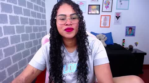 Snapshot of candyhot_sex chatting on December 2, 2024, 6:10 pm Karen online show from December 2, 2024, 6:10 pm