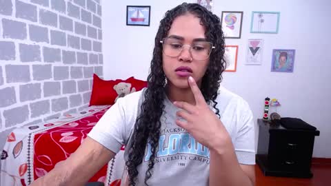 Snapshot of candyhot_sex chatting on February 5, 2025, 3:52 pm Karen online show from February 5, 2025, 3:52 pm