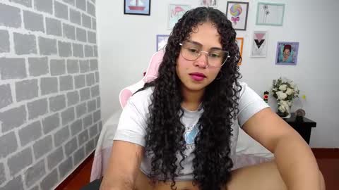 Snapshot of candyhot_sex chatting on March 9, 2025, 7:15 pm Karen online show from March 9, 2025, 7:15 pm