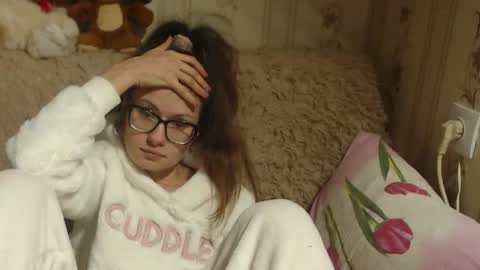 say meow and send tips  online show from December 15, 2024, 5:10 pm