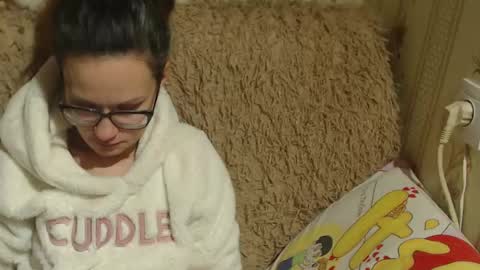 say meow and send tips  online show from January 22, 2025, 6:52 pm