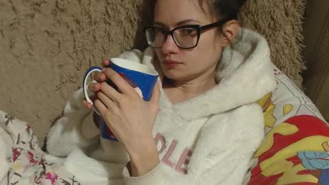 say meow and send tips  online show from February 18, 2025, 9:09 pm