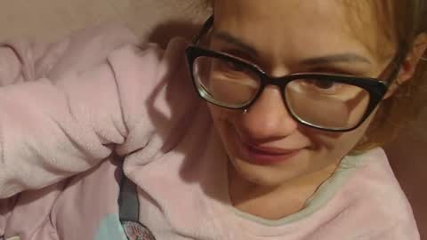 say meow and send tips  online show from October 15, 2025, 8:31 pm