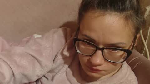 say meow and send tips  online show from October 31, 2025, 10:27 am