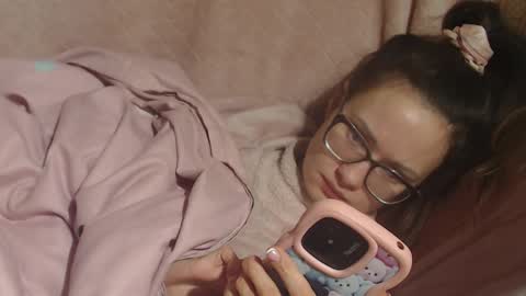 say meow and send tips  online show from February 22, 2026, 10:19 pm