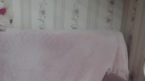 say meow and send tip  online show from February 8, 2026, 9:18 pm