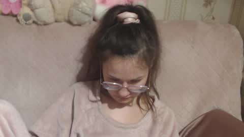 say meow and send tip  online show from March 29, 2026, 3:34 pm