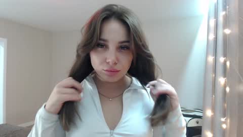 candymini online show from January 14, 2025, 5:12 pm