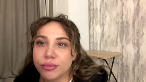 candymini online show from November 11, 2025, 2:17 pm