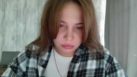 candymini online show from March 27, 2026, 7:03 am