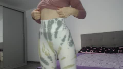 Snapshot of candymommie chatting on November 24, 2025, 7:19 am Olivia online show from November 24, 2025, 7:19 am