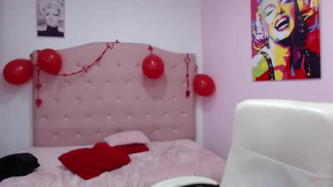 Snapshot of candyre chatting on February 14, 2025, 5:25 pm C A N D Y online show from February 14, 2025, 5:25 pm