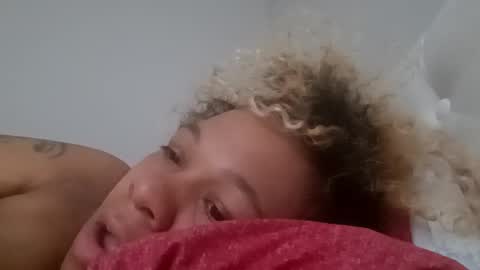 candyredxo2024 online show from September 15, 2025, 4:18 pm