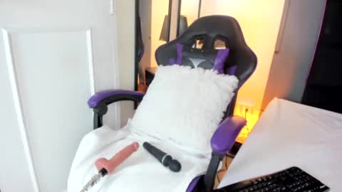 candyrose__ online show from July 12, 2026, 12:07 pm