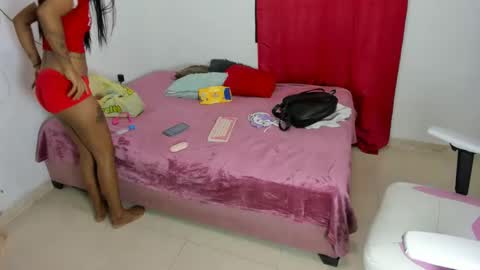 Snapshot of candysexi_10 chatting on October 8, 2025, 3:15 am candysexi_10 online show from October 8, 2025, 3:15 am