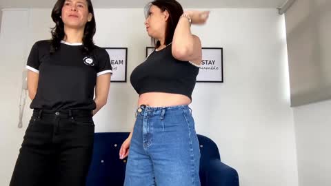 Snapshot of candyxtreo chatting on September 30, 2025, 4:12 pm Gabriela K girl online show from September 30, 2025, 4:12 pm