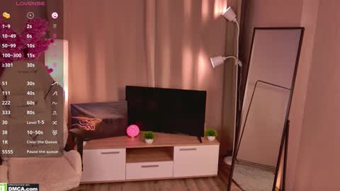 Snapshot of candyygirl44 chatting on February 24, 2026, 10:41 pm Karina online show from February 24, 2026, 10:41 pm