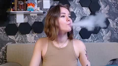 Snapshot of candyyyyrio chatting on December 9, 2024, 5:40 am Mia online show from December 9, 2024, 5:40 am