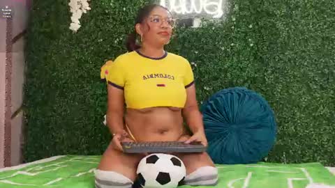 Snapshot of canela_montiel chatting on June 15, 2026, 1:02 pm canela_montiel online show from June 15, 2026, 1:02 pm