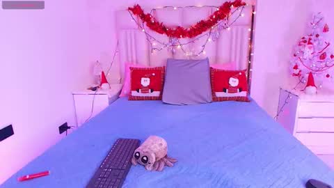 Aura  online show from December 2, 2025, 11:59 am