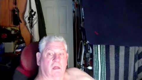 canoelicker69 online show from October 29, 2025, 7:26 pm