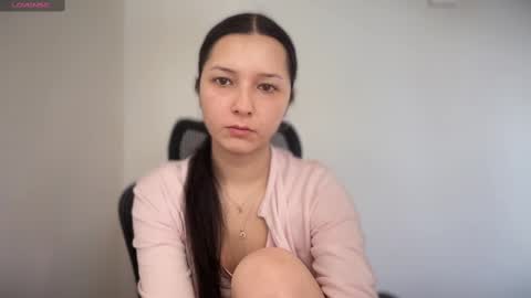 Emma online show from March 4, 2025, 9:40 am