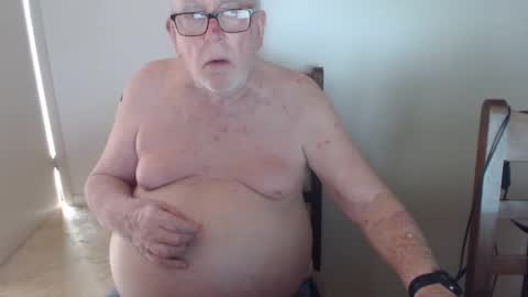 Snapshot of capt5105 chatting on February 10, 2025, 2:41 am capt5105 online show from February 10, 2025, 2:41 am