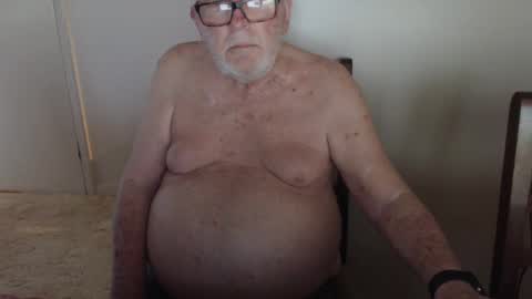 Snapshot of capt5105 chatting on February 18, 2025, 8:36 pm capt5105 online show from February 18, 2025, 8:36 pm