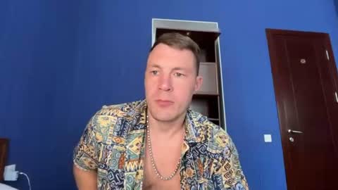 Snapshot of capt_oliver chatting on July 12, 2026, 9:00 am follow my twitter online show from July 12, 2026, 9:00 am