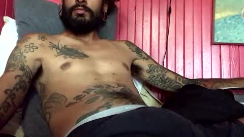 Snapshot of capt_thatcher chatting on March 28, 2026, 12:54 am capt_thatcher online show from March 28, 2026, 12:54 am