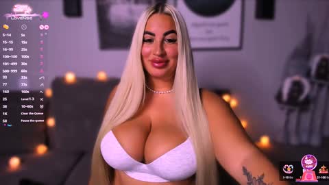 Snapshot of cara__harris chatting on December 18, 2024, 7:19 pm . . online show from December 18, 2024, 7:19 pm
