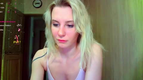 Snapshot of caramel_pie_ chatting on April 21, 2026, 10:12 pm caramel online show from April 21, 2026, 10:12 pm