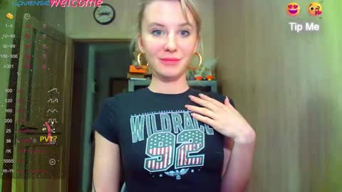 Snapshot of caramel_pie_ chatting on May 3, 2026, 8:59 pm caramel online show from May 3, 2026, 8:59 pm