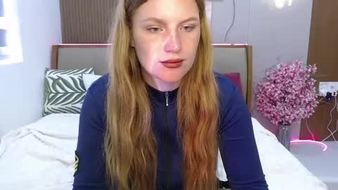 Lana online show from April 17, 2026, 1:19 am